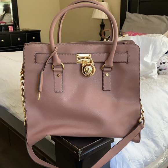 Michael Kors Handbags - Michael Kors Hamilton Saffiano Tote Handbag